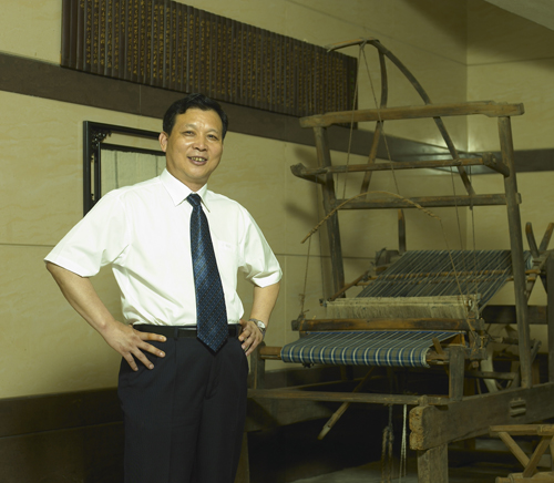 潔麗雅集團石昌佳當選湖北人大代表