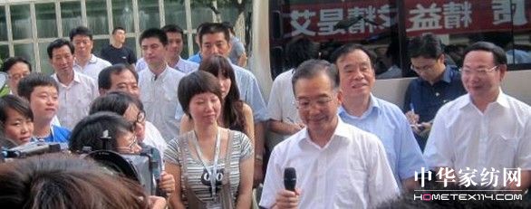 總理來(lái)訪,讓艾萊依人一言難盡