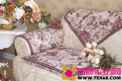 漂亮沙發(fā)巾讓沙發(fā)更美觀