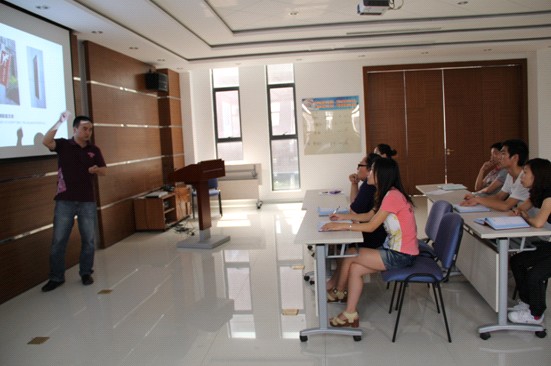 寶縵開展平面設(shè)計及管理培訓(xùn)