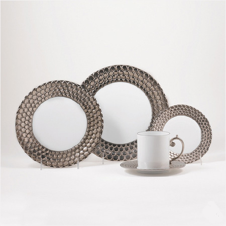 時尚餐盤為居室增添溫馨