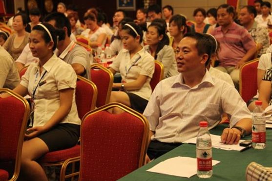 達(dá)達(dá)創(chuàng)遠(yuǎn)為愛(ài)之佳家紡進(jìn)行內(nèi)訓(xùn)