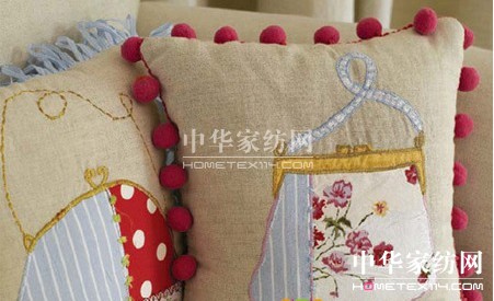 精美抱枕讓雞肋空間精神熠熠