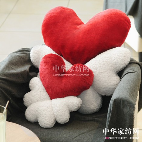 超萌抱枕讓你hold不住