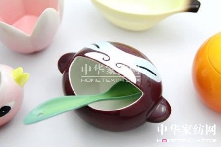 意大利大師創(chuàng)意之作網羅可愛實用小擺件