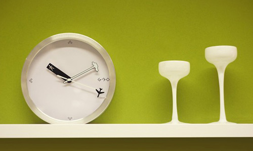 創意時鐘邁向幸福的徒步者