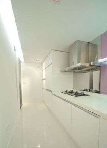 冷色調(diào)+淡彩成就通透舒適家園