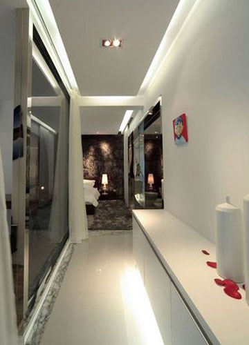 冷色調(diào)+淡彩成就通透舒適家園