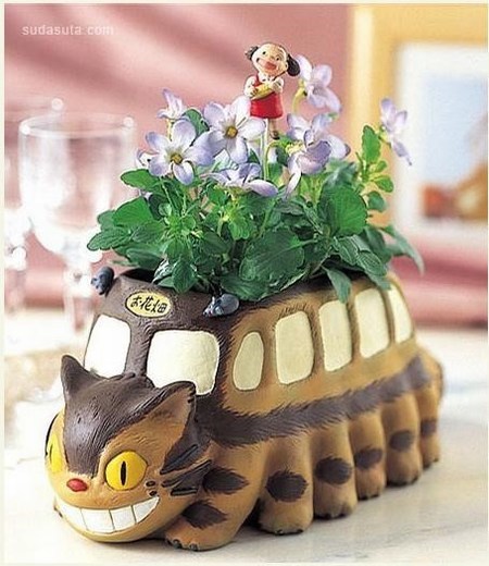 萌死人的巴士小擺件