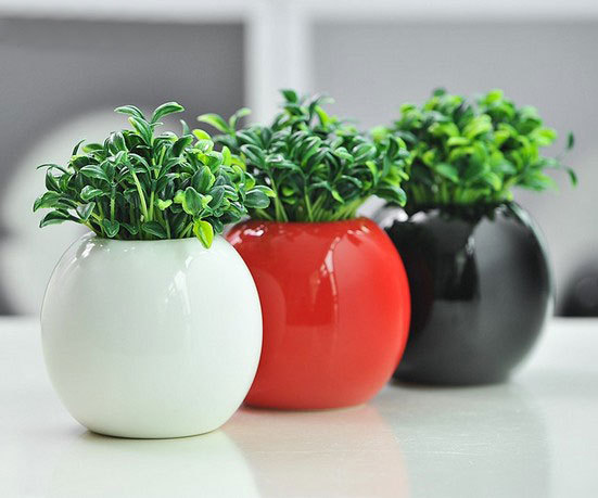 陶瓷花瓶顯靈氣