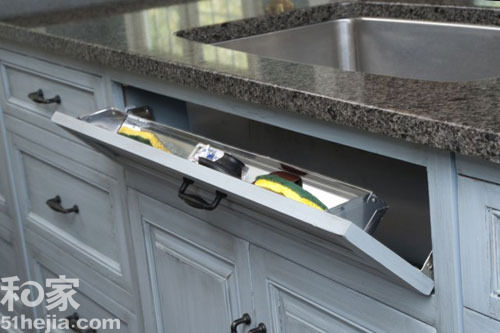 主婦收納巧幫手櫥柜里的設計(3)