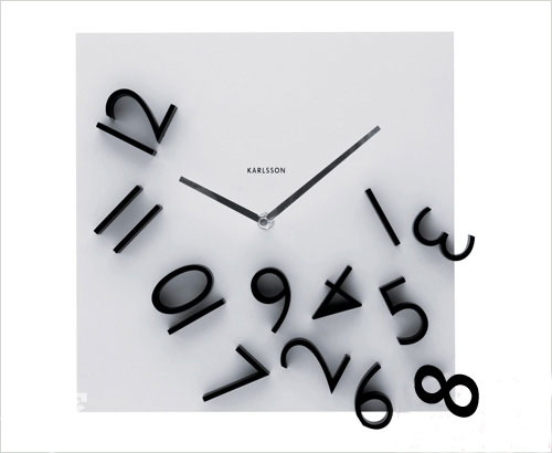 四款時尚掛鐘讓墻面充滿活力