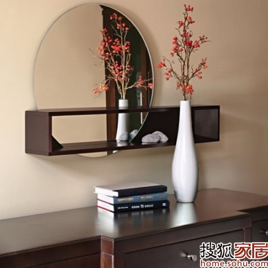 鏡子裝飾倒影出的另一個世界