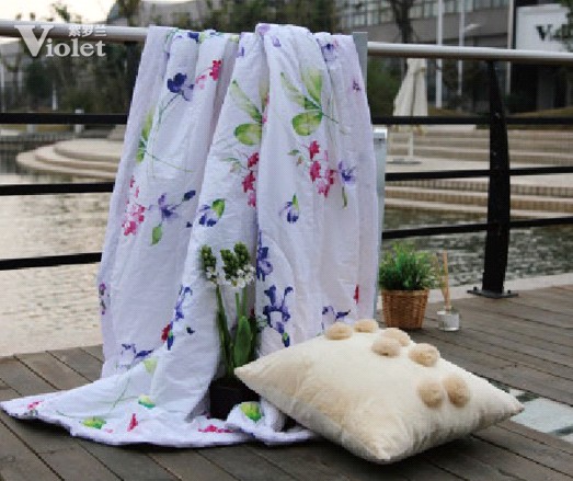 紫羅蘭綻放在夏季的夢(mèng)想