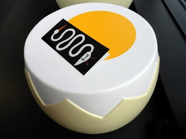 獨特鳥蛋座椅法國南特市鳥巢酒吧