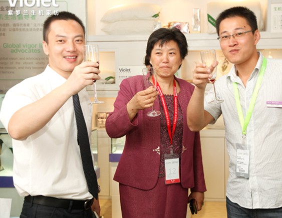 家紡展上紫羅蘭生機家紡業績喜人