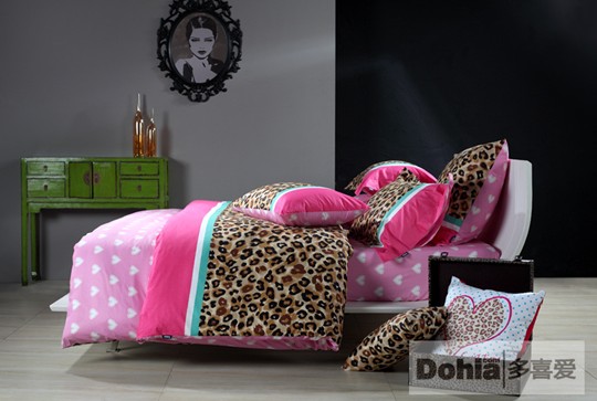 多喜愛家紡新款豹紋床品虜獲芳心