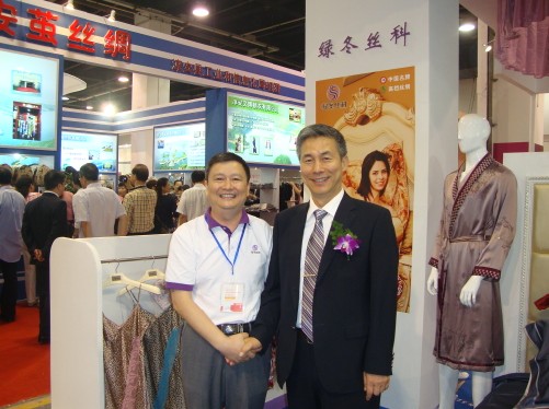 綠冬絲科在2012中國國際絲博會上亮點頻現