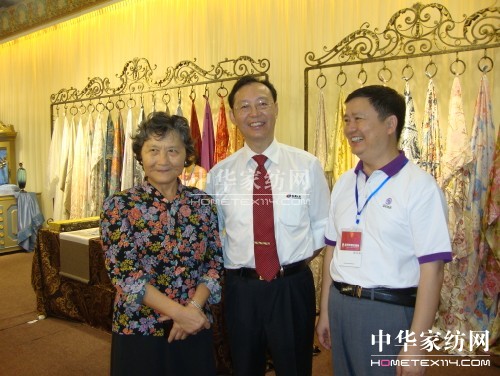綠冬絲科在2012中國國際絲博會上亮點頻現