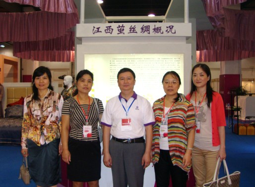 綠冬絲科在2012中國國際絲博會上亮點頻現
