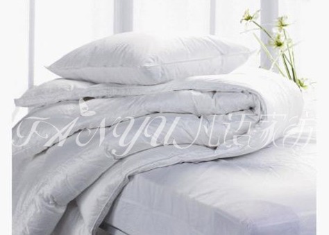 凡語家紡:輕柔保暖 極品鵝絨被