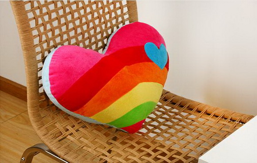 流行設(shè)計創(chuàng)意可愛OL學生午睡枕