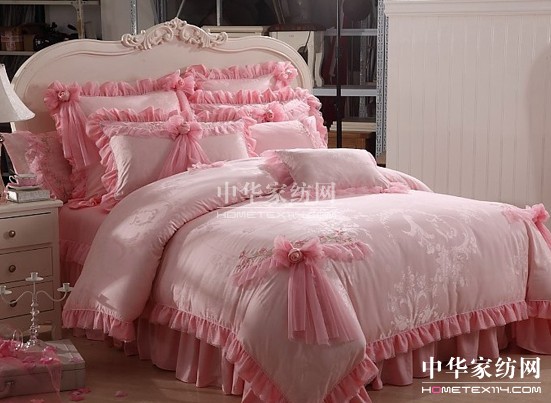 居夢萊家紡:床品也賣“萌”