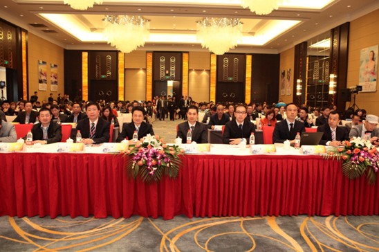 百麗挑一天生絕佩