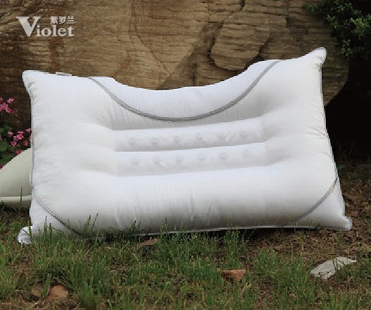 偶遇冬日雪飄下紫羅蘭見證閃光愛