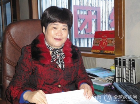 農(nóng)家女袁美娟變身商場巾幗