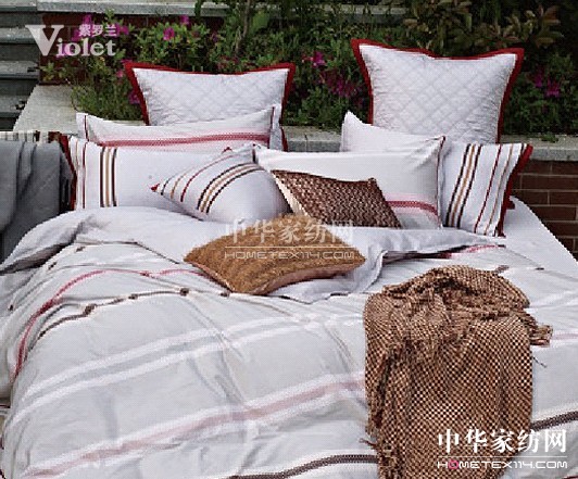 看紫羅蘭一夜雪舞換銀裝