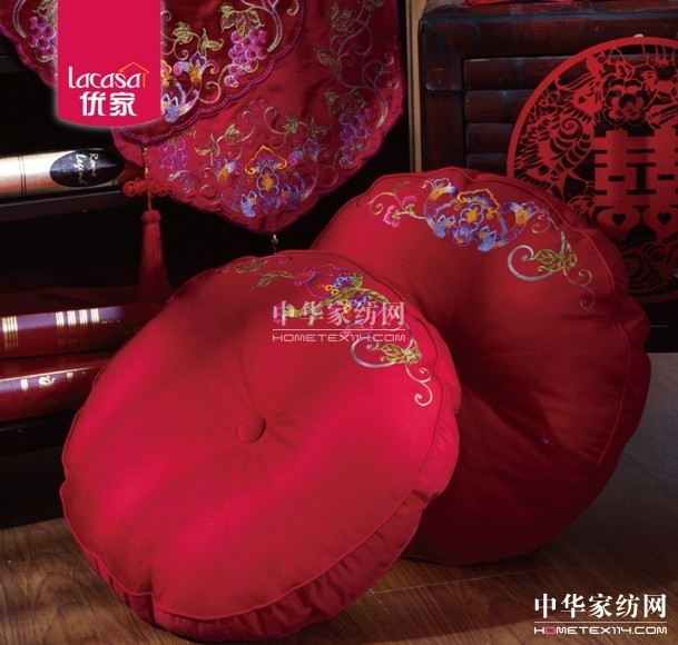 傳統(tǒng)婚慶家紡新品上市