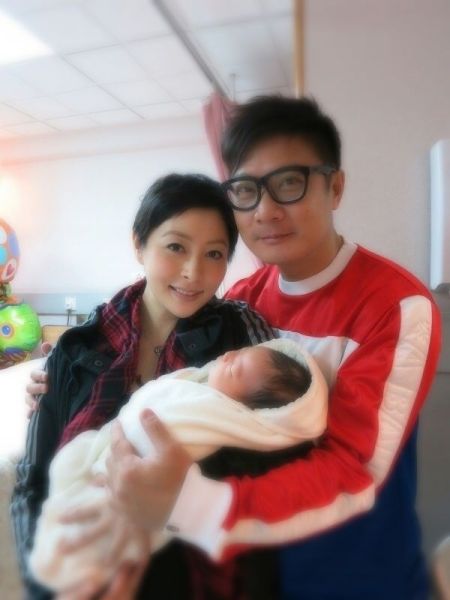 錢嘉樂喜得女兒 佘詩曼等祝賀