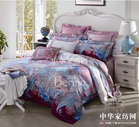 寶縵佩茲利彰顯王者風范