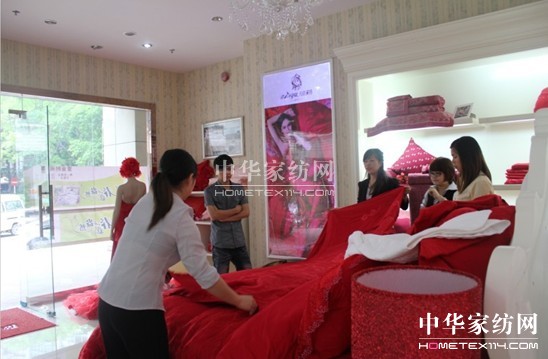 凡語(yǔ)家紡實(shí)操培訓(xùn)如火如荼進(jìn)行