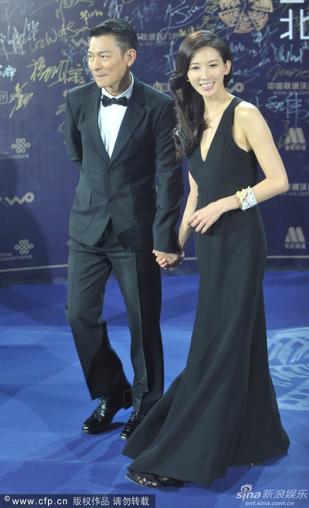 劉德華攜林志玲亮相電影節藍毯