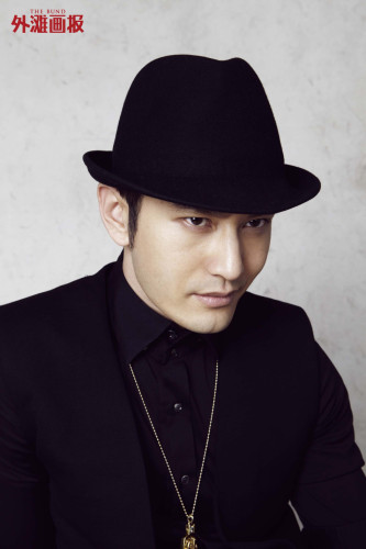 《合伙人》發(fā)制作特輯三兄弟片場淚崩