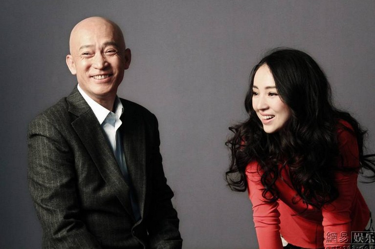 董璇與父親拍雜志大片