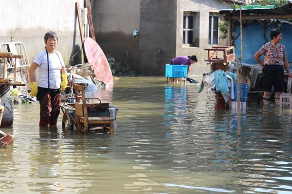 南方寢飾:捐獻物資 為余姚提供正能量
