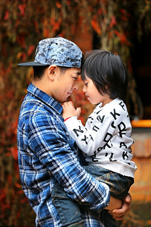 林志穎推“黑米手機” 談粉絲經濟模式