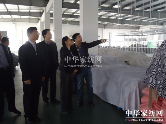 鹽城市團(tuán)委書記王娟到海聆夢(mèng)工廠考察調(diào)研