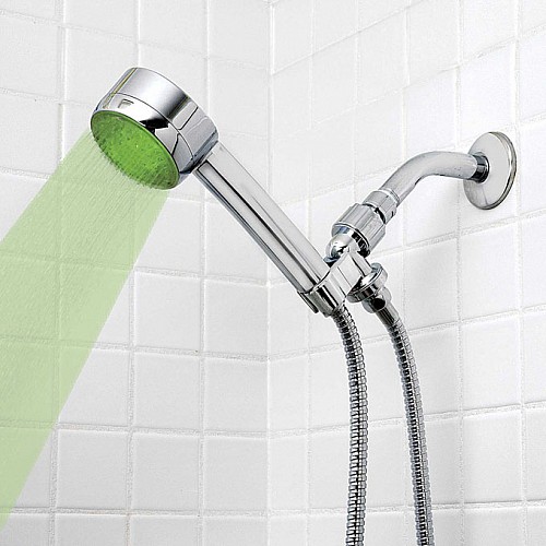 利用LED燈光來區別水溫的淋浴頭創意設計