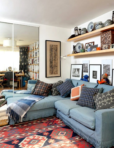 天氣忽冷忽熱用地毯抵御未散的寒氣