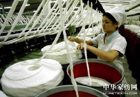 配套政策扶持振興新疆紡織服裝業