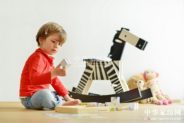 【1】讓小朋友興奮的搖搖木馬