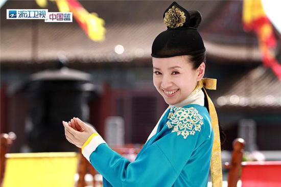 三聯(lián)家紡攜手董潔打造如畫浪漫家居