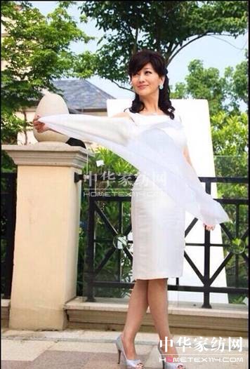 趙雅芝為博洋家紡拍攝品牌大片花絮曝光