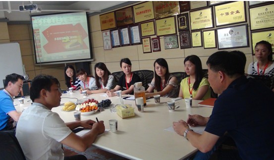 多喜愛家紡迎接市區黨建工作相關領導視察