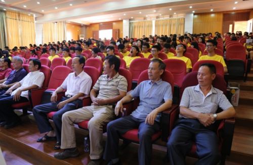 雅路家紡受邀創(chuàng)業(yè)就業(yè)專題講座