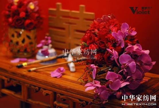 紫羅蘭家紡:甜蜜溫馨浪漫家 成雙入對看床品